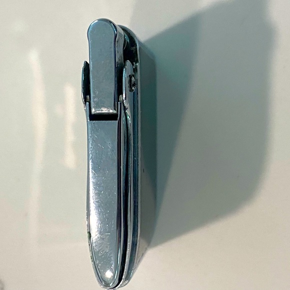 RONSON ADONIS ENGRAVABLE FLORAL DESIGN LIGHTER VINTAGE. - Picture 4 of 5